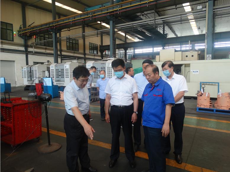 山东省工信厅领导到荣耀体育网页版调研指导工作
